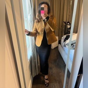 Tahari Yellow Gold Blazer size 4 classy look
